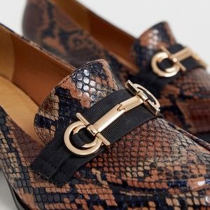 Wide Fit Stirrup mid-heeled Snake loafers